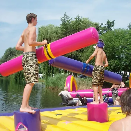 אתר קמפינג Camping Betuwe Kesteren
